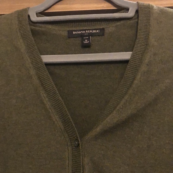 Banana Republic Small Olive Green Cardigan - Picture 2 of 4